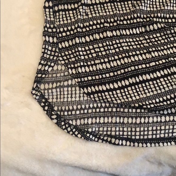 Patterned Top - Picture 2 of 3